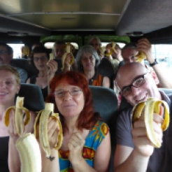 Bongustas la bananoj